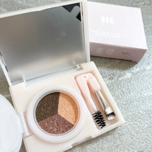 【HBL BEAUTY】先行発売中！大人気3Dクッションブロウ 新色02ライトブラウンをスウォッチ付…