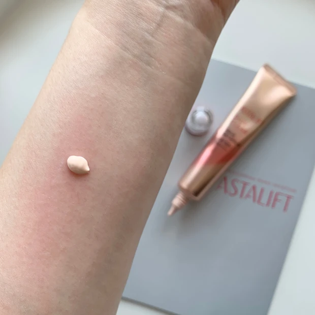 肌質・なりたい肌で選べる！ASTALIFT［アスタリフト］D-UVクリア２種の使用感・仕上がり・違いをスウォッチ多めでレビュー
_6