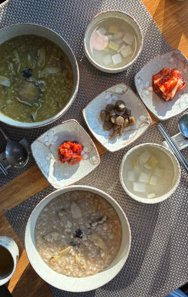 ひとリート 韓国　女子　一人旅　ご飯　スポット　江南　ジニあわび粥　お粥　専門店