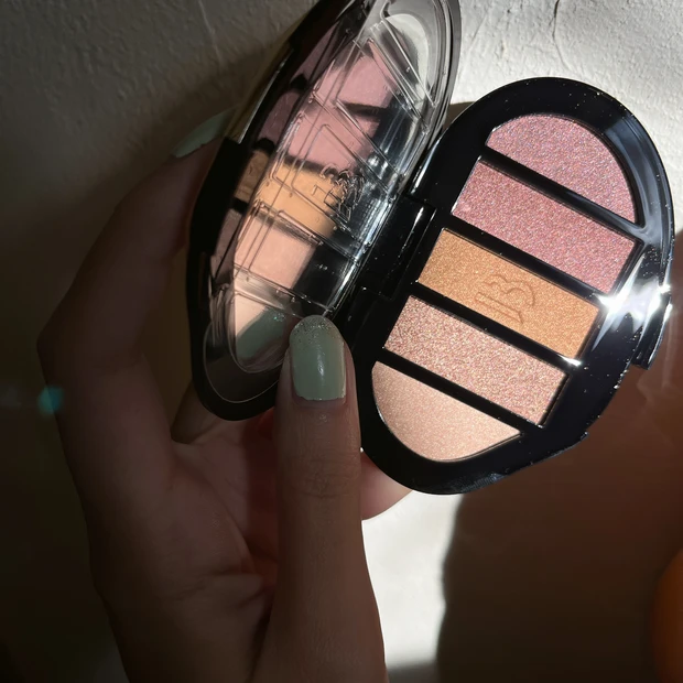 【バイレード】2025年開運コスメ！ゴールドに輝くアイシャドウで運気を上げよう【ディスコ】_2_1