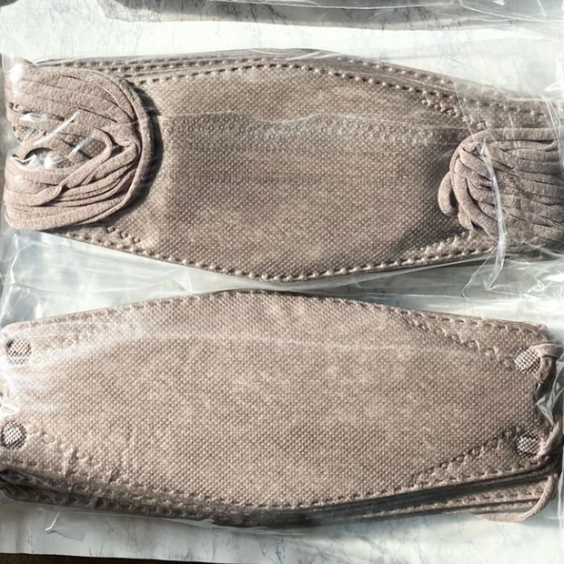 血色マスク　血色立体マスク　立体マスク　カラーマスク　不織布マスク　オシャレマスク　withマスク　コロナ　コロナ禍　マスク生活