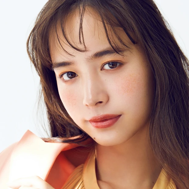 今年の春の新色は、定番ブラウンメイクをオレンジでアップデート！