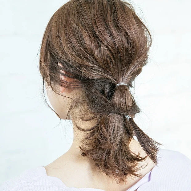 ポニーテール ヘアアレンジ 【差がつくポニーテールの作り方】横から見てもおしゃれ感が漂う秘訣は“えり足”の髪にアリ_3