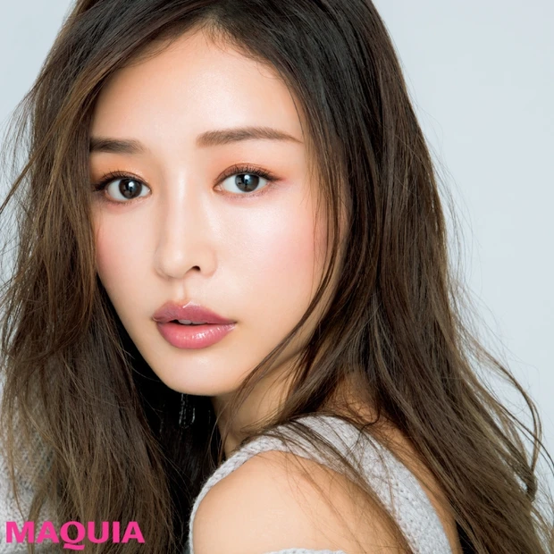 横幅を拡張！ 犬木愛さんが濃淡ブラウンで作るセンシュアルな目もと