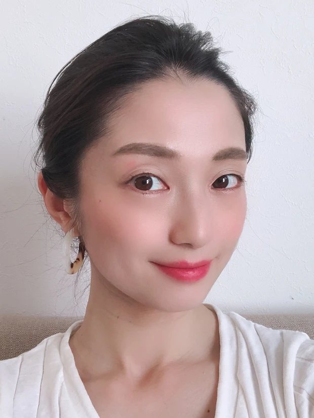 【自己紹介】HITOMIです！2020年度、ヘルシービューティーをお届けします！_1_1