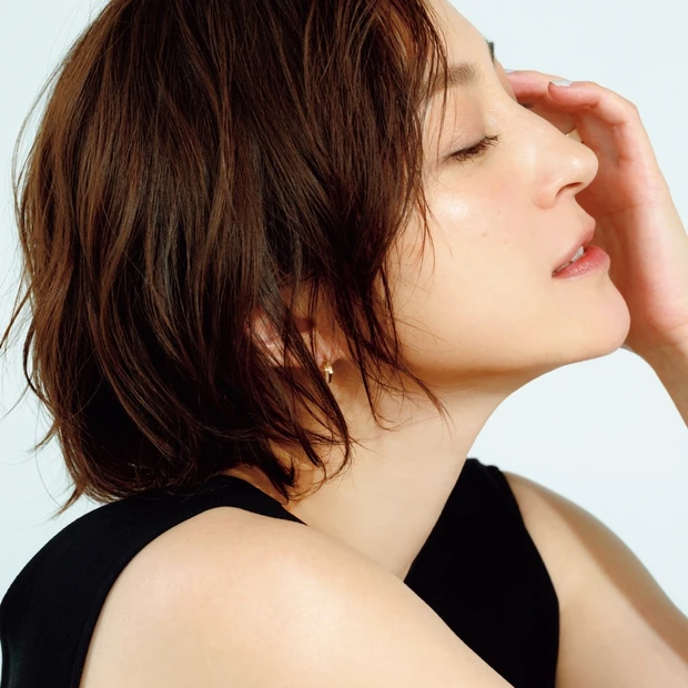 広末涼子さんインタビュー。「40代に入った今は、若い頃には見えていなかっ…