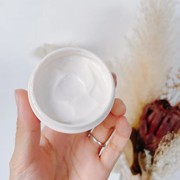 エクセル 朝用UVクリーム テクスチャー