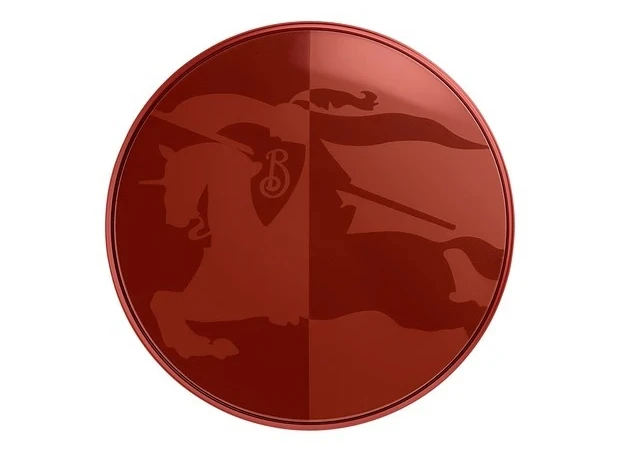 ラグジュアリーなコンパクト