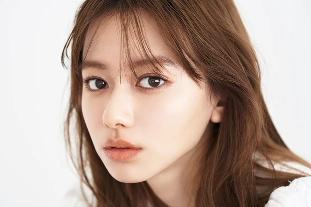 ¥1980のプチプラコスメで明るめ眉!【マキア×山本舞香×北原 果】ニュアンスを忍ばせた最新眉メイク