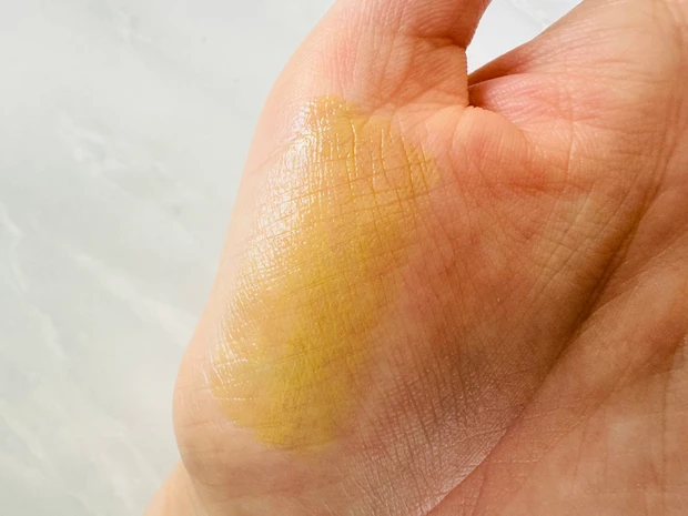 KATEのリップモンスターカラートナー EX-1 苔色モンスターのスウォッチ