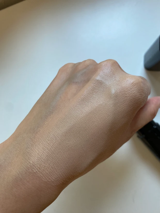 KATE バーチャルスキンメイカー本音レビュー！毛穴カバー力・ツヤ感・崩れにくさをご紹介！_3