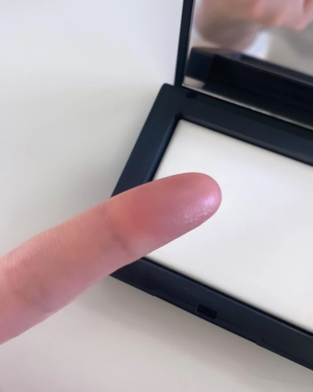 信じられないサラサラ感が長時間続く！！NARSライトリフレクティングセッティングパウダー プレスト Nはやっぱり名品だった！！_3