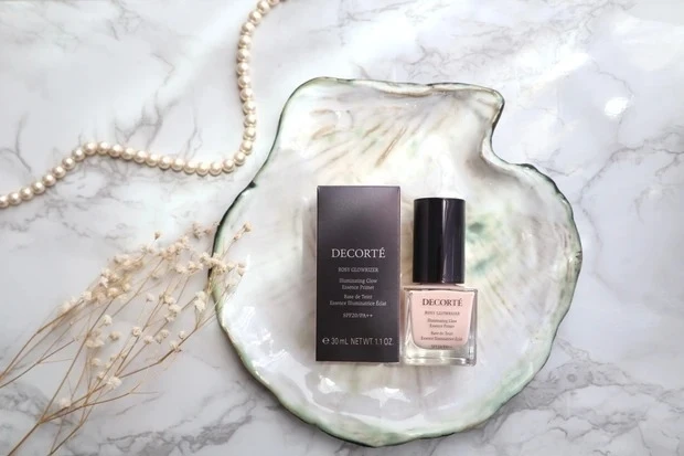 コスメデコルテ ロージー グロウライザー MAQUIA インフルエンサーひとみんさん 化粧下地