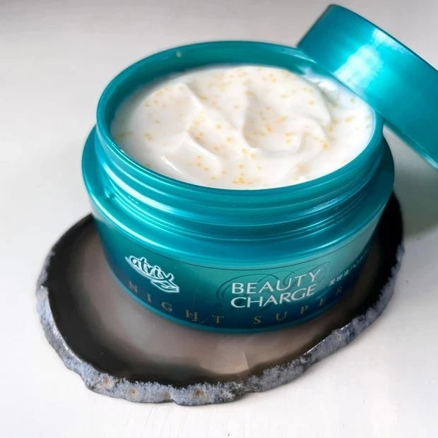 田中みな実さんもご愛用!夜用美容液ハンドクリームで集中ハンドケア