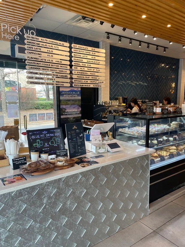 【自己紹介】マキアインフルエンサー１年目のFUMIです！ 海外在住🇺🇸なので今人気の買うべき海外コスメ&溺愛スキンケア・コスメについて発信していきます♡_2_1