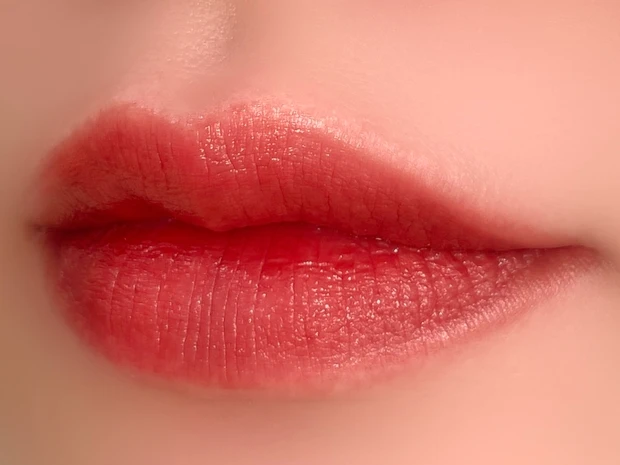 アンドビー シアーリップ ブリック