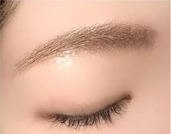 C5 マイルドベージュの口コミ スウォッチ メイク