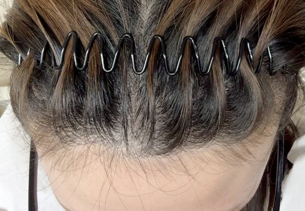 【簡単ヘアアレンジ】人気沸騰！うねうねコームカチューシャはどれがいい？痛くない？ダイソー3種比較_10
