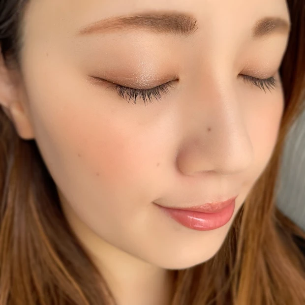 どんなメイク･服装にも合う大人気《万能アイシャドウ》を使ったメイク3パターンをご紹介【毎日メイク】_7_1