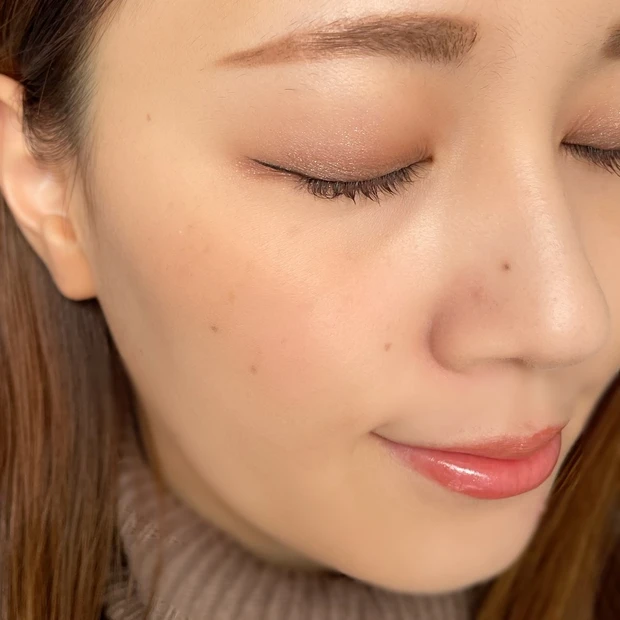 どんなメイク･服装にも合う大人気《万能アイシャドウ》を使ったメイク3パターンをご紹介【毎日メイク】_5_1