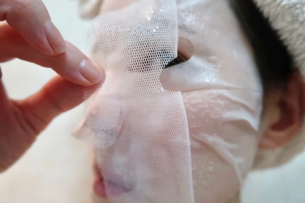 Cell Fusion C  FIRST COOLING MASK  -5℃のメッシュ部分