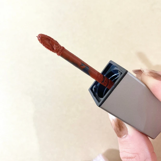 【マスクメイク】見つけたら即買い！幻の「&be　リキッドルージュ ガーネットブラウン」が大人気なワケ_2