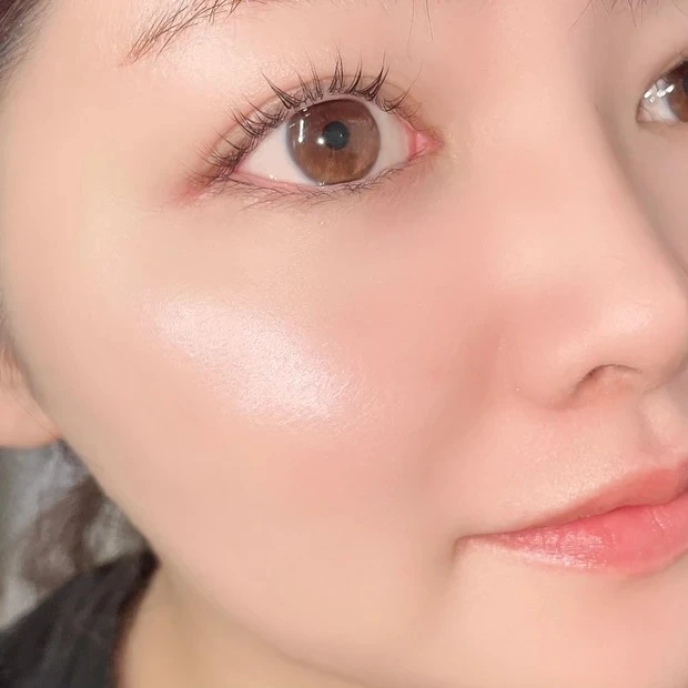 パールグロウハイライト 03 オーロラミントをブルベがレビュー