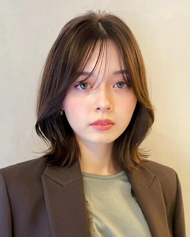 【若く見える髪型・ヘアスタイル】ボブ9選_お疲れ顔解消&若見えが叶う、大人の韓国風くびれボブ