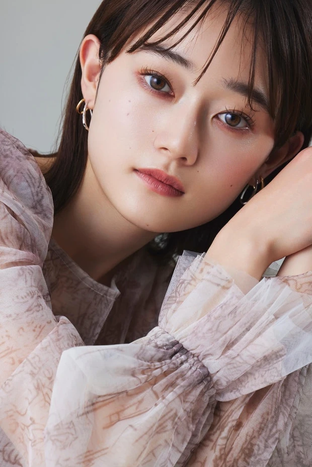 アイデザイナー 07を使ったおすすめのメイク_奥二重メイク