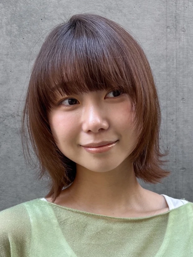 髪型　レイヤーボブ　ボブヘア　前髪あり　小顔ヘア　スタイリング