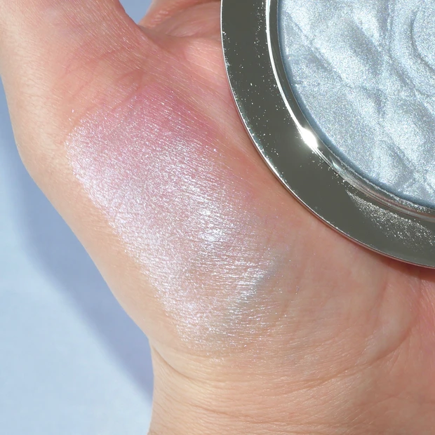 Dior ディオールスキンフォーエヴァー グロウ ルミナイザー ハイライト ブルーストロボ