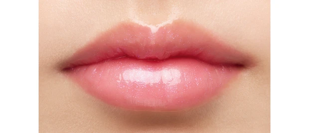 マキア　リップ　おすすめ　鈴木えみ　秋　2025　YVES SAINT LAURENT YSL ラブシャイン グロスプランパー 1　2