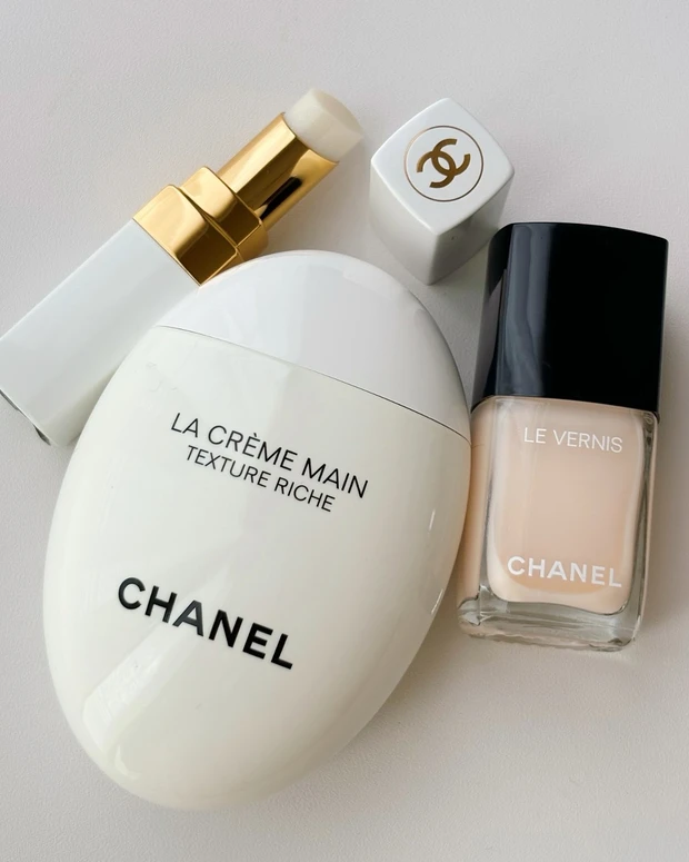 シャネルのポーチ付きコフレをスウォッチ！ 豪華な限定3種が