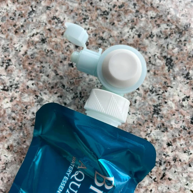 フレッシュパウチの日焼け止めとお気に入りのサングラス♡ 日差しに負けないコンビでこの夏乗り切れそうです！_2