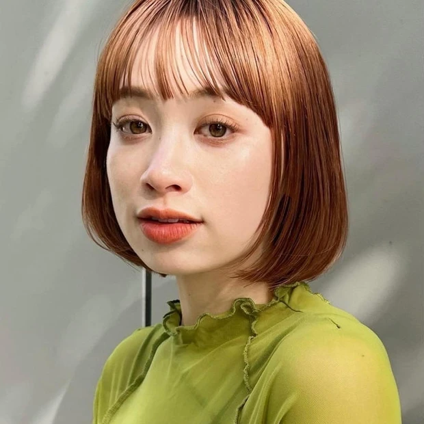 ボブ ヘア ミニボブ 髪型 ヘアスタイル 大人 前髪あり オレンジベージュ