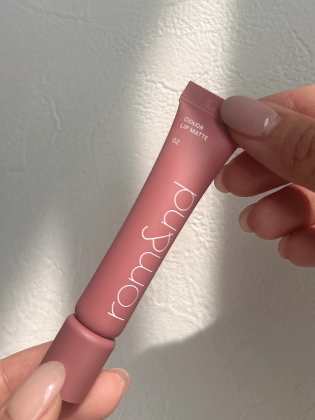 ロムアンドカラーリップマット 02 ハッシュグレープ