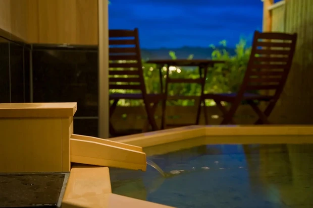 ひとリート 【千葉】鯛の煮付けが神レベル「小湊温泉 実入の湯 豊明殿」