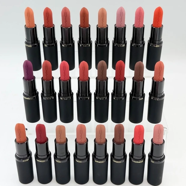 【M･A･C】2026春新作「パウダー キス ヘイジー マット リップスティック」全24色を全色スウ…