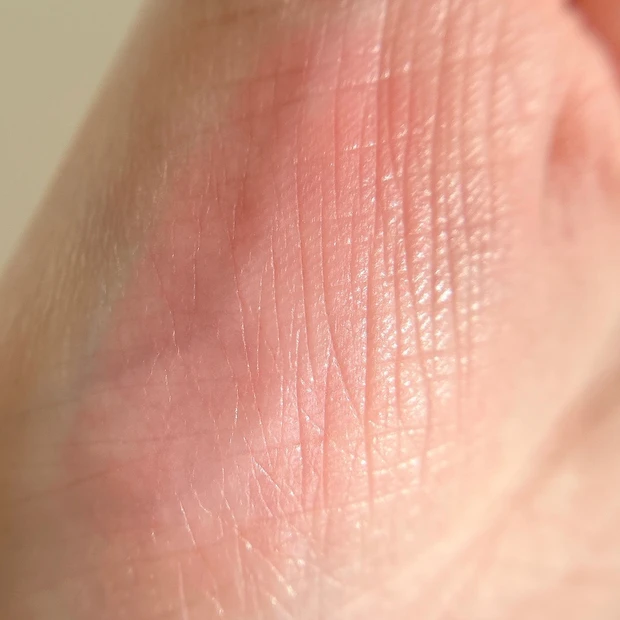 セザンヌ ラスティンググロスリップ 色残り