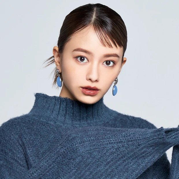 【山本舞香】今っぽさと上品さが叶うタイトシニヨン1