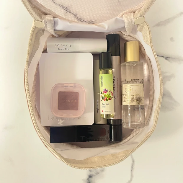 【MAQUIA9月号】小嶋陽菜さん監修のHer lip to BEAUTYまんまるバニティポーチに一軍コスメを収納してみた💄Lilyが選ぶ注目記事もご紹介します♡_1_1