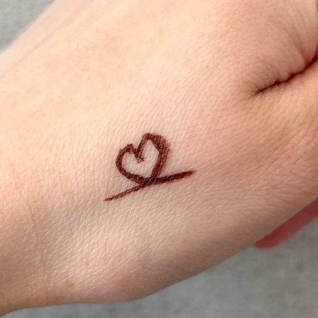 ミルフィー 絵画リキッドアイライナー 03 モカブラウン