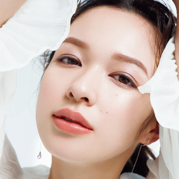 ラベンダーは雰囲気美人のキーカラー! 神秘的なムードを醸すメイクテクを伝…