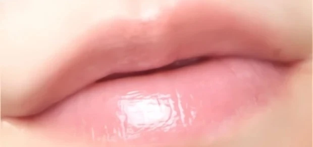 メンソレータム リップフォンデュ クリア(新作)をブルベがスウォッチ