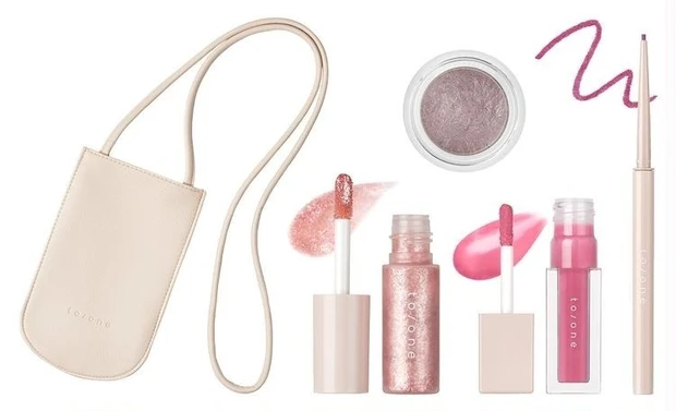 【4位】トーンは華やかな限定カラーと可愛いスマホポーチ付き【クリスマスコフレ&限定品2022】