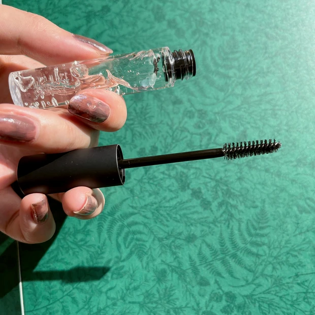 洗練眉毛はM・A・Cでお得に手に入れる!4,000円台でプチギフトにもおすすめなブロウキット【メイド トゥ ワオ ブロウ キット】_2_3