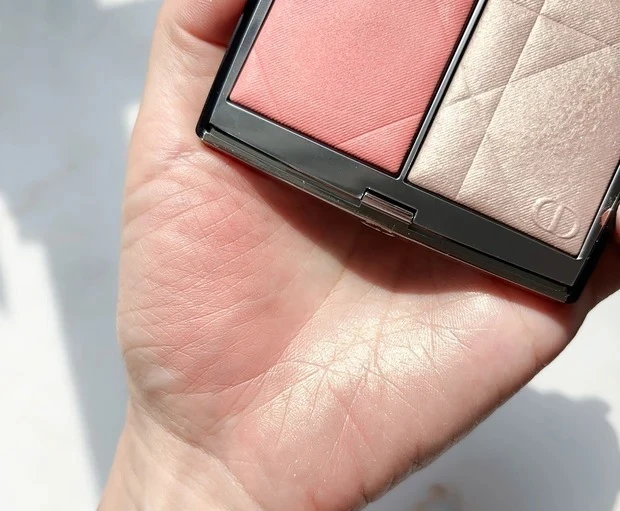 ディオールスキン ルージュ ブラッシュ カラー&グロウ 257