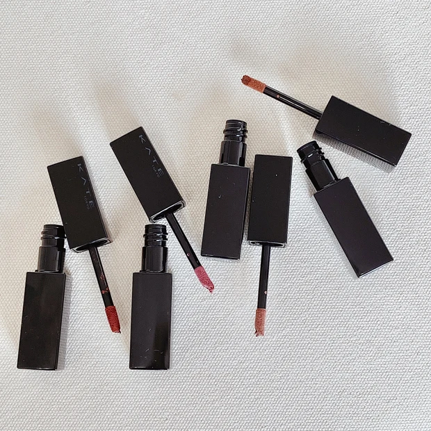 《KATE リップモンスター》ふんわり発色の新作スフレマットをレビュー！落ちにくさも検証。[スウォッチ・着画あり]_2