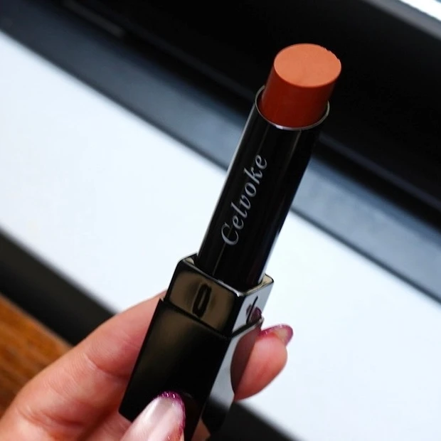 Celvokeアラウズ リップス 14 キャラメルキューブの物撮り