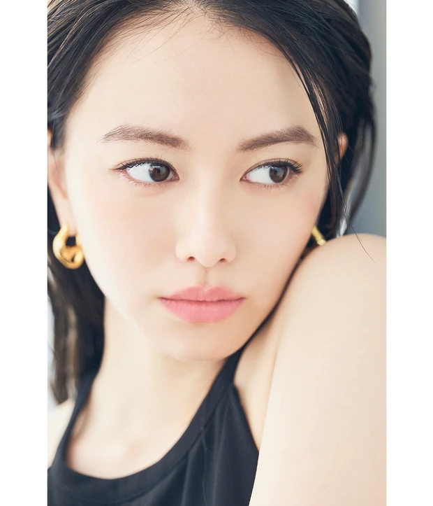 山本舞香 ヴァレンティノビューティ サマーメイク クチュールブランド